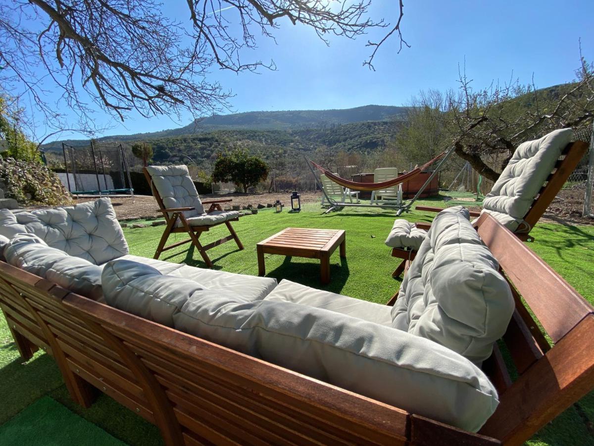La Huerta Del Castillo Con Su Caz De Agua - Enjoy Life & Relax Castillo de Locubín Екстериор снимка